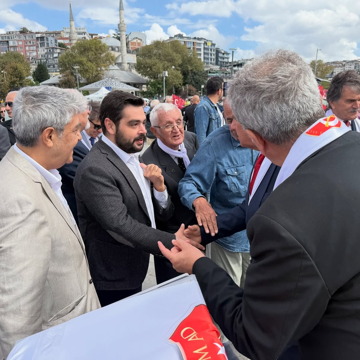 ANAHTAR PARTİ ÜSKÜDAR İLÇE TEŞKİLATI, EMEKLİ ASTSUBAYLAR DERNEĞİ'NİN BASIN AÇIKLAMASINA KATILDI