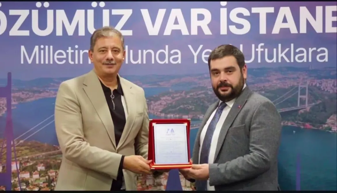 Üsküdar Teşkilatına Başarı Plaketi